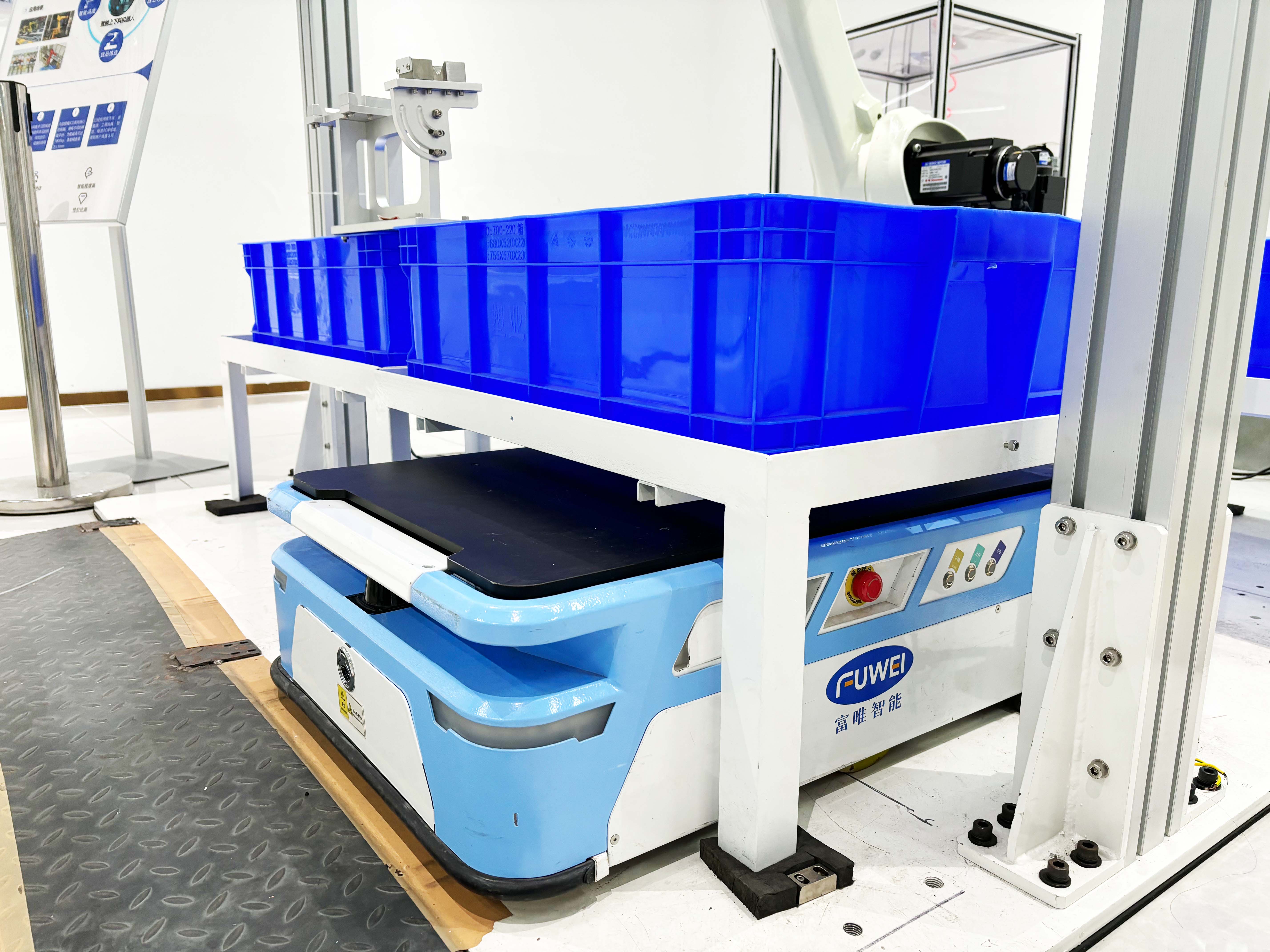 提升效率與安全:和面機智能轉運機器人推動食品行業智能化 提升效率與安全:和面機智能轉運機器人推動食品行業智能化